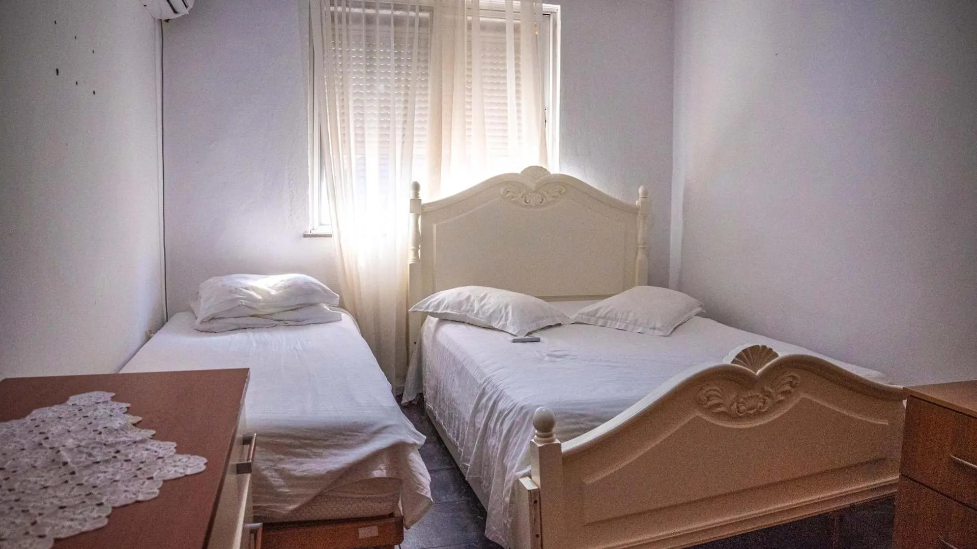 Old Bazaar Apartments Tirana 0*,  Albania